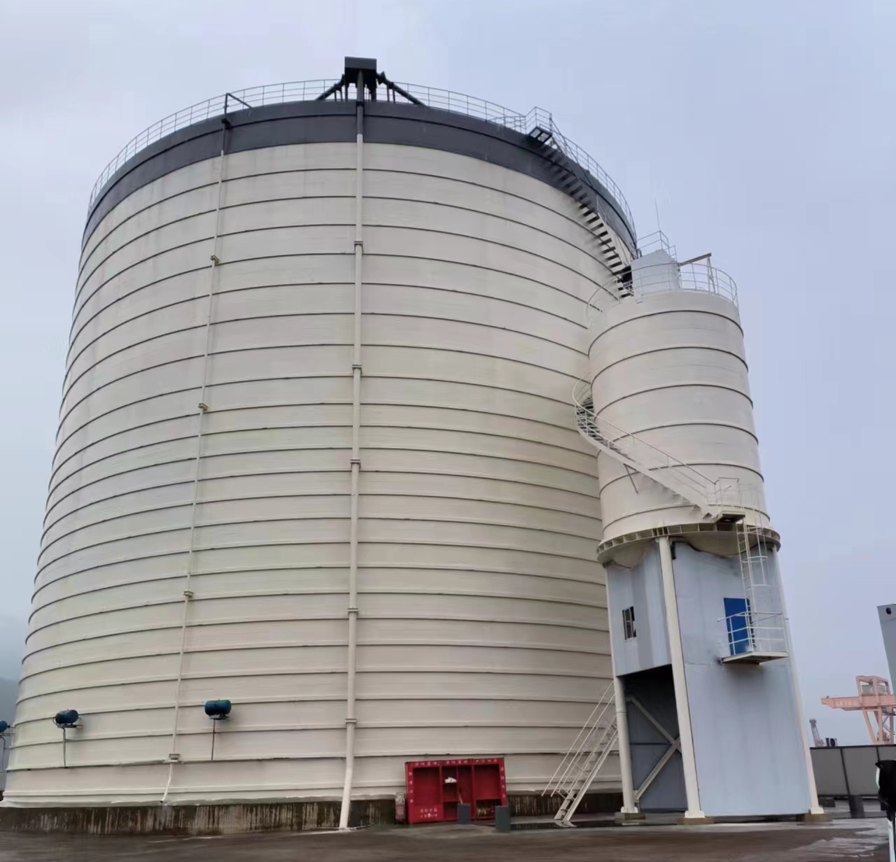 兰山10万吨水泥钢板库